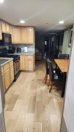 Two Bedroom Few Blocks From The Beach And Tropicana Casino
